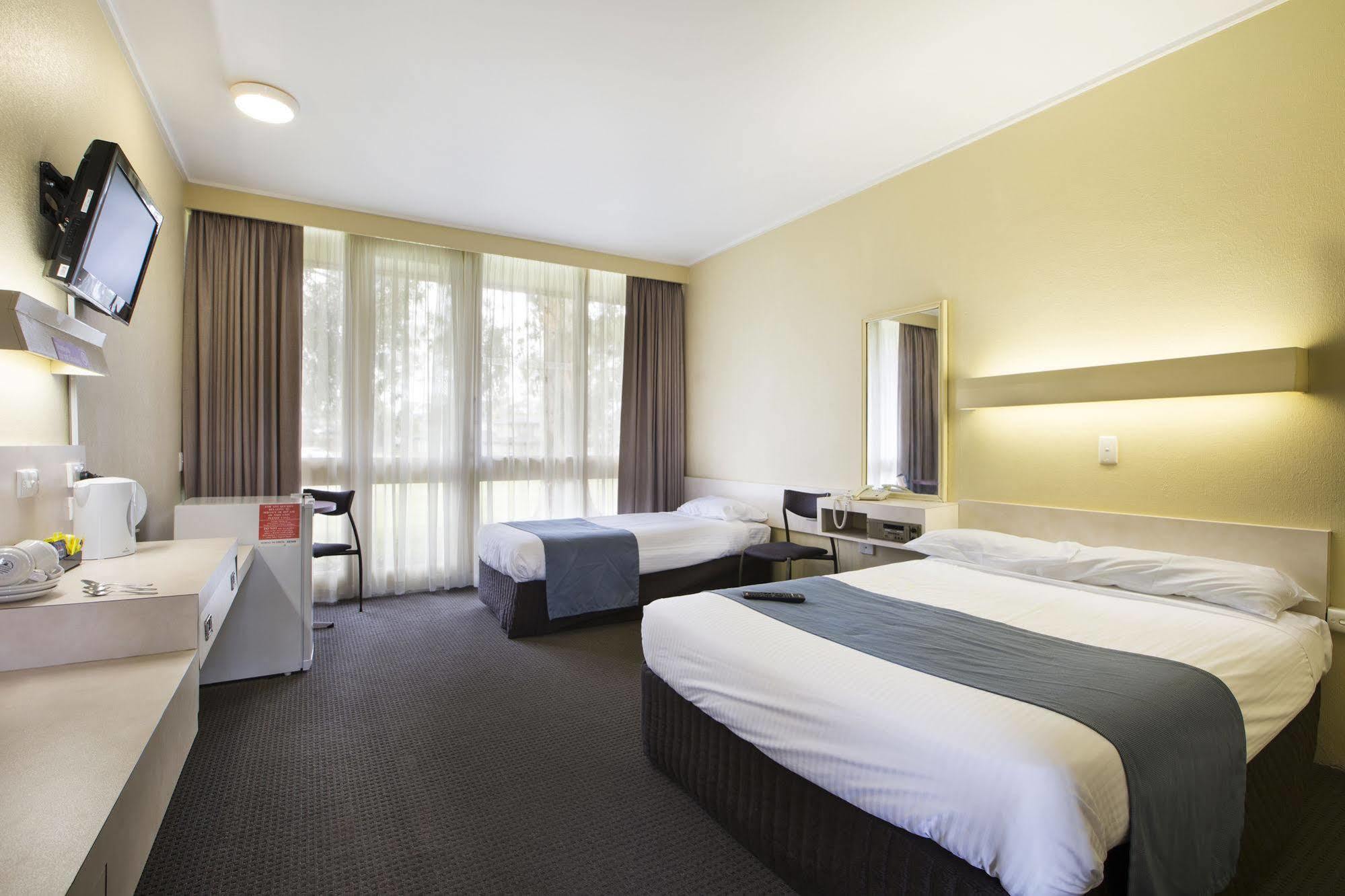 Nightcap At Sandown Park Hotel Noble Park Exterior foto
