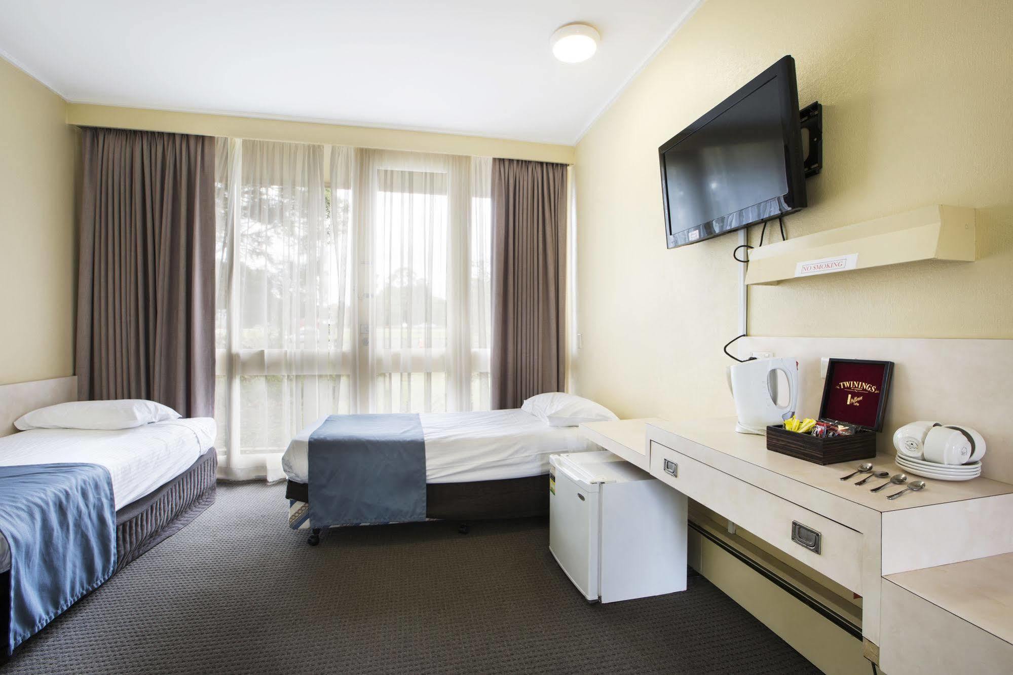 Nightcap At Sandown Park Hotel Noble Park Exterior foto
