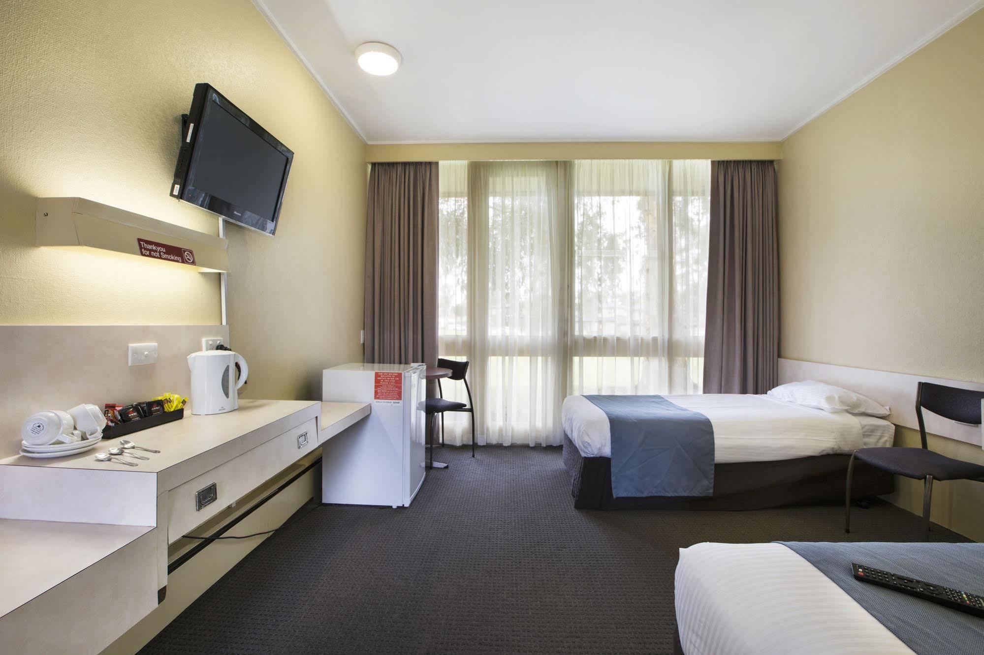 Nightcap At Sandown Park Hotel Noble Park Exterior foto